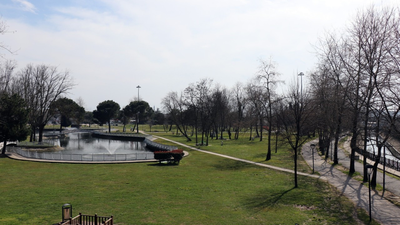 Hafta sonu kısıtlamasında sokaklar boş kaldı