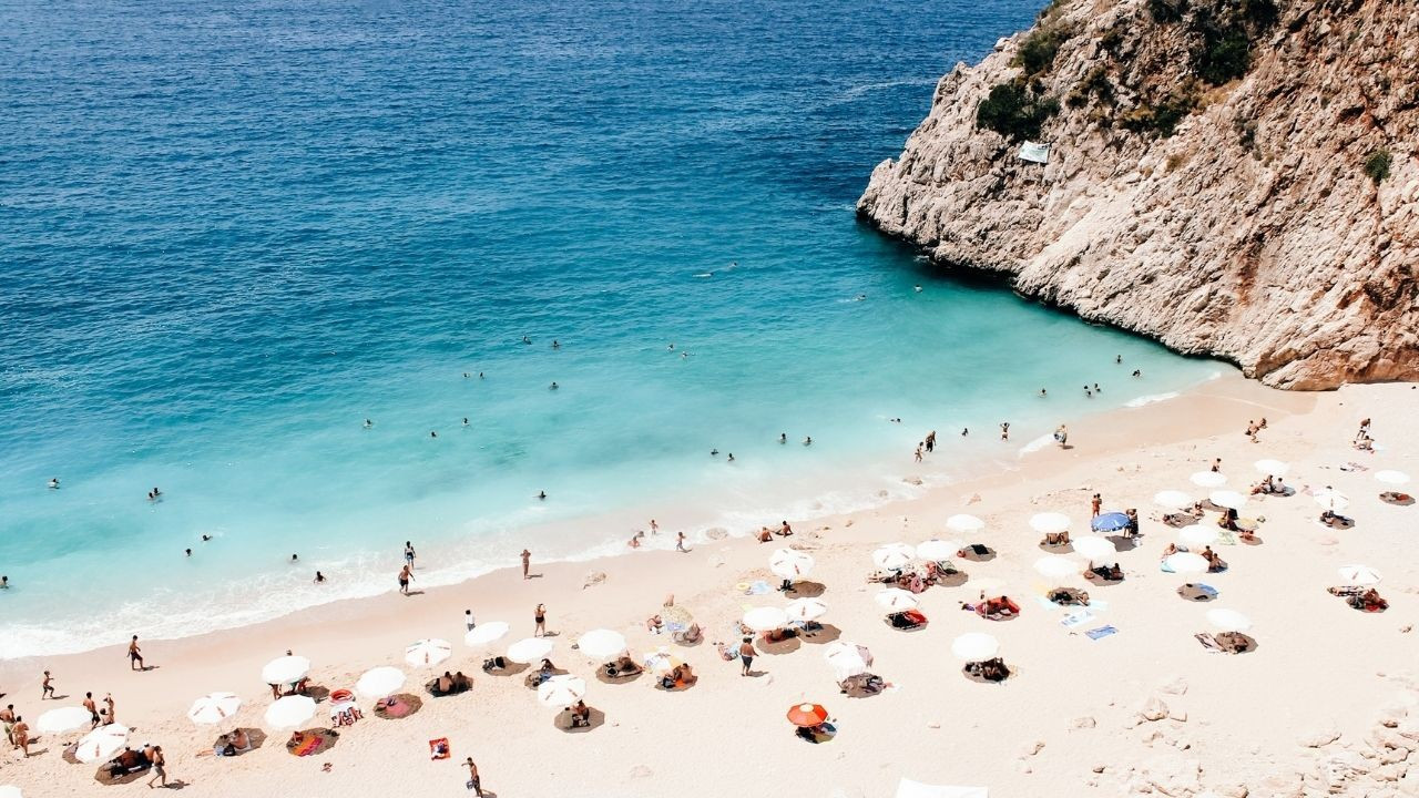 Antalya’da turist rehberleri sezonun açılmasını bekliyor