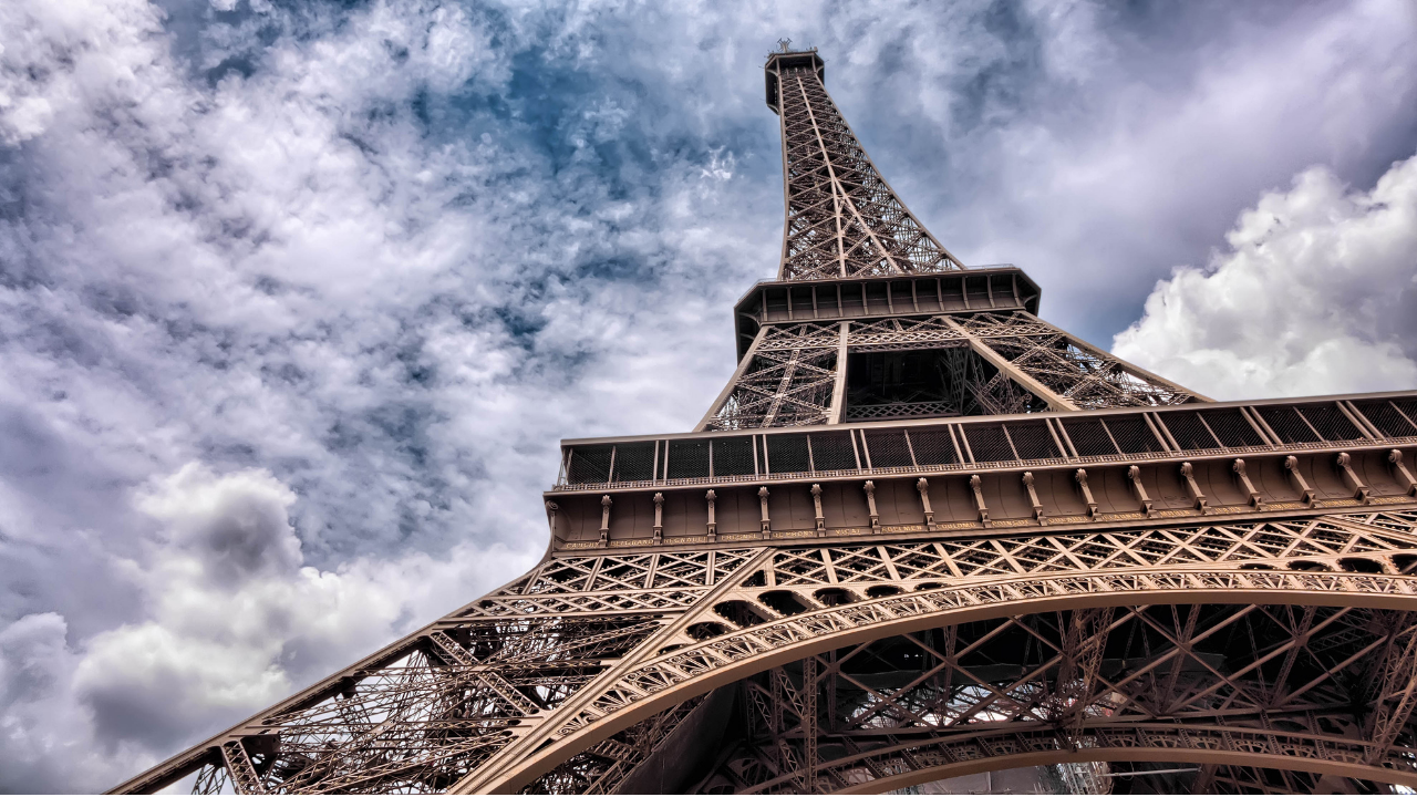 Paris’in simgesi : Eyfel Kulesi - Sayfa 3