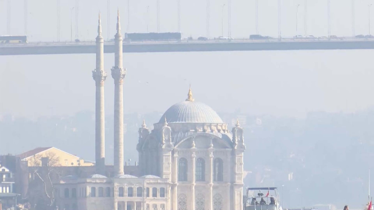 Tarihi yapılar yok oluyor!