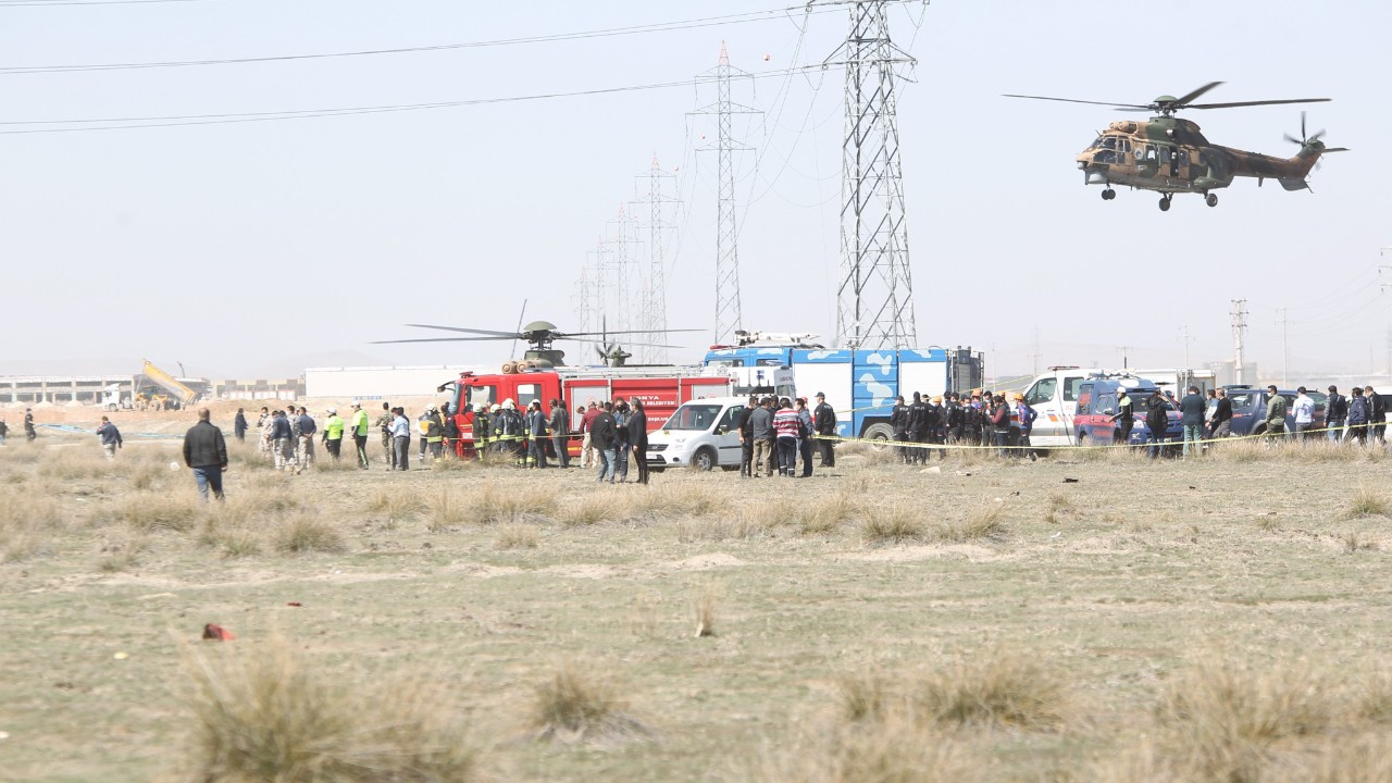 Konya'da Türk Yıldızlarına ait eğitim uçağı düştü: 1 pilot şehit