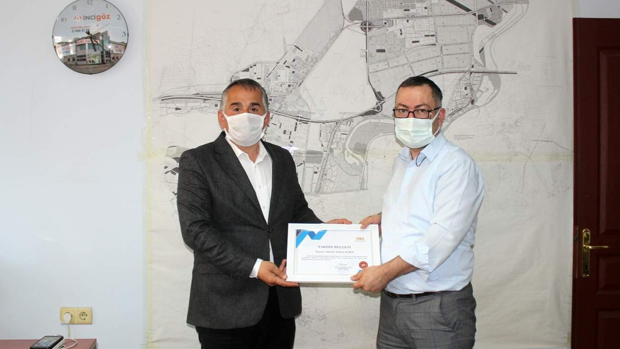 Arifiye Belediyesinde personel teşekkür belgesi