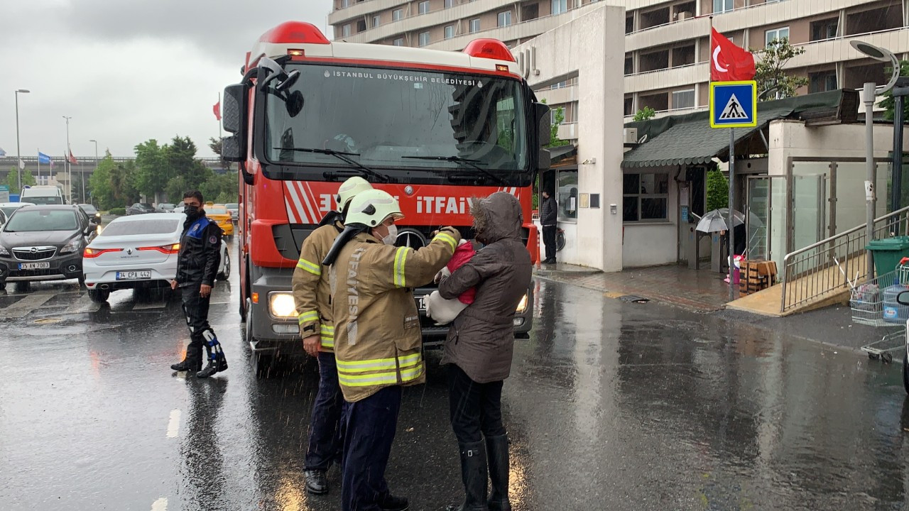 Lüks sitede korkutan yangın! Mahsur kaldılar