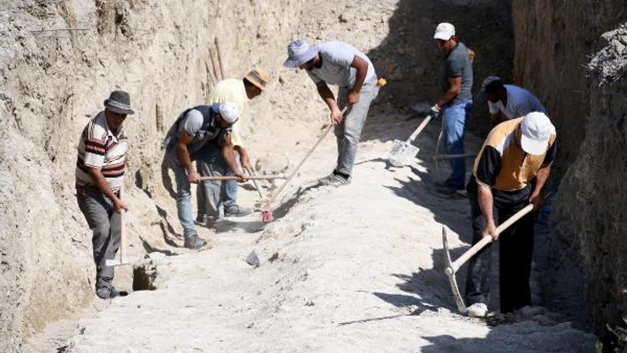 Kuşadası'nda 2 bin yıllık antik su kanalı bulundu