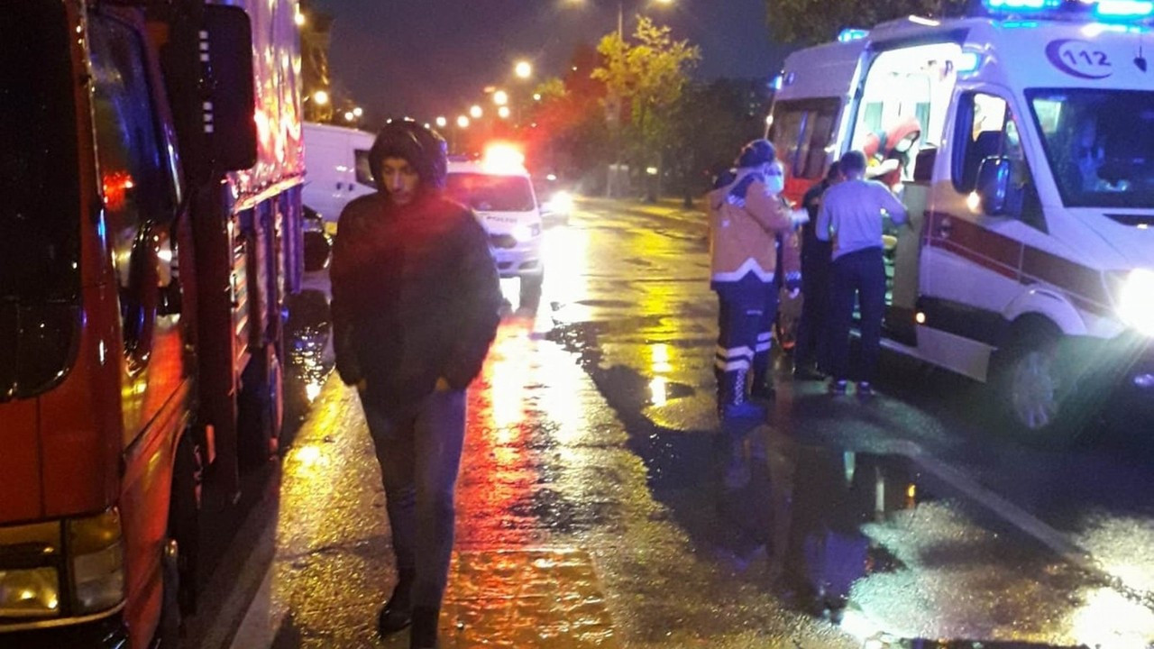 Samsun’da motosiklet yayalara çarptı: 4’ü yaya 5 yaralı