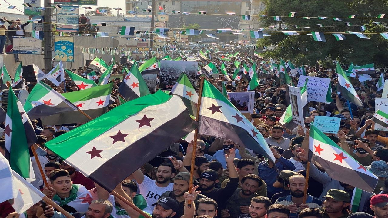 Suriye’de Esad ve seçimler protesto edildi