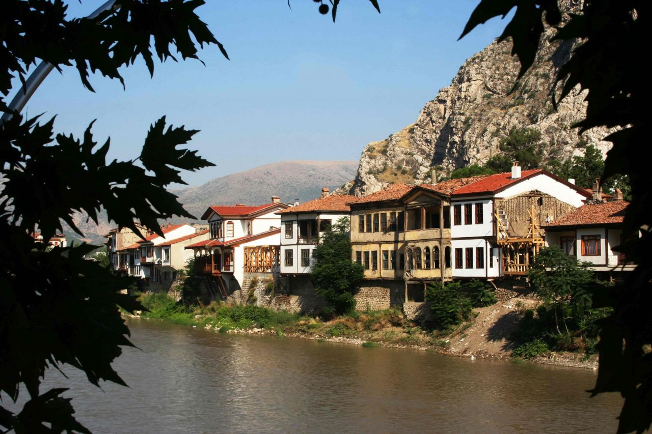 Hititlerden günümüze Anadolu şehri: Amasya - Sayfa 12