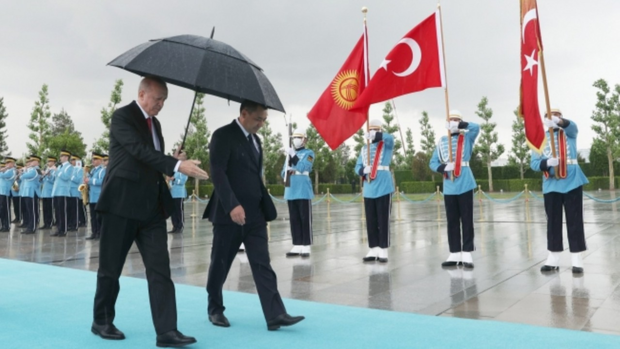 Kırgızistan Cumhurbaşkanı Sadır Caparov Ankara'da