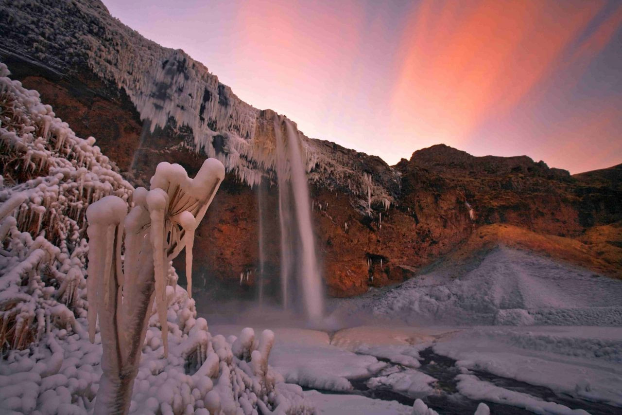 İzlanda'nın En Güzel Şelalesi: Seljalandsfoss - Sayfa 12