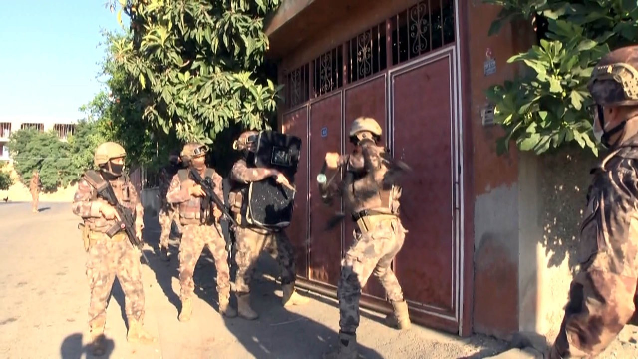 Uyuşturucu satıcılarına operasyonda 4 kişi tutuklandı