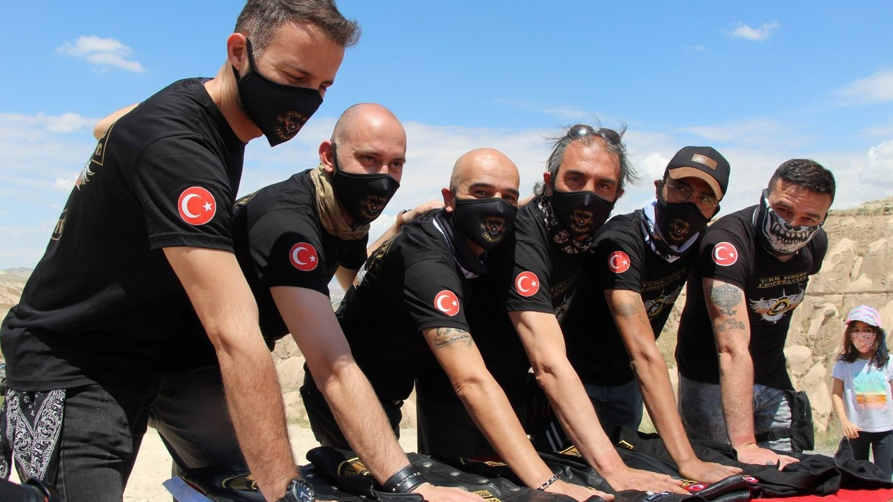 Kapadokya’da motosikletçiler yemin töreni düzenledi