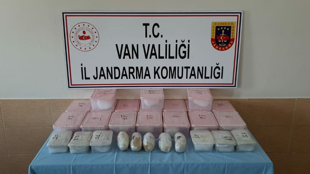 Başkale'de 37 kilo 667 gram uyuşturucu ele geçirildi