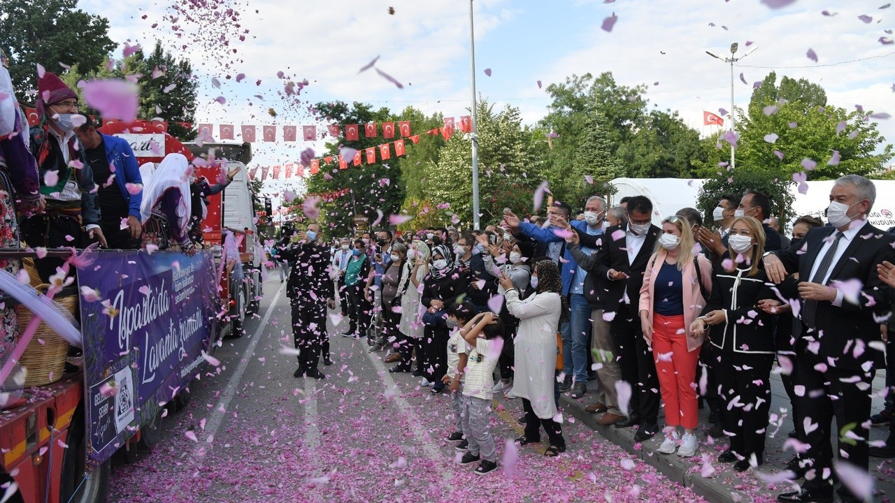 Isparta’da ‘gül’ zamanı