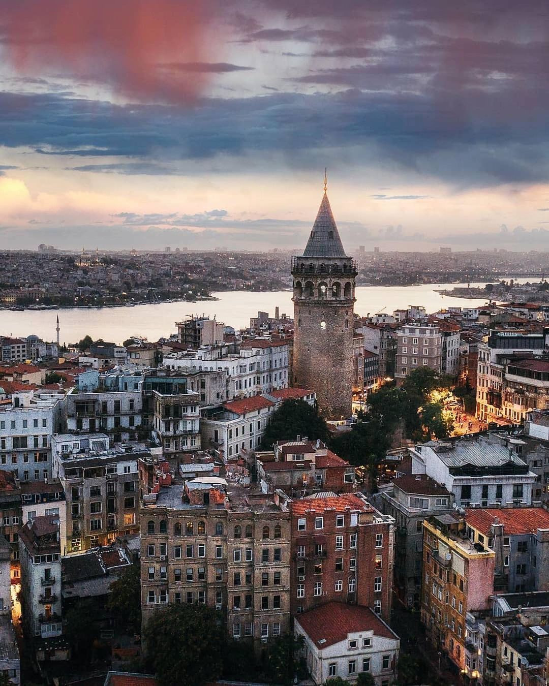İstanbul'un İncisi: Galata Kulesi - Sayfa 1