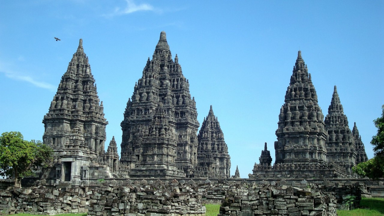 Endonezya'nın Dev Tapınağı: Prambanan