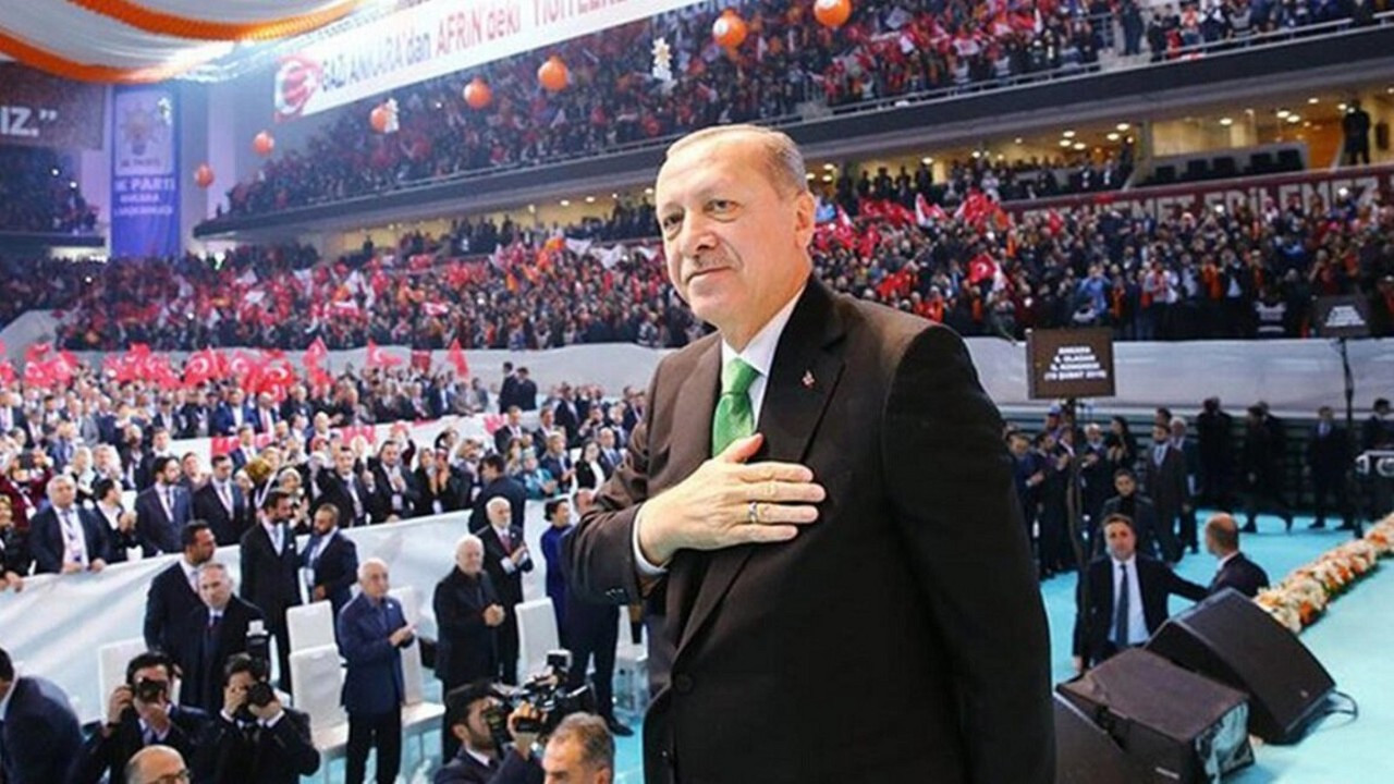 Cumhurbaşkanı Erdoğan kurmaylarına talimat verdi! AK Parti 20. yılını bu mesajla kutlayacak