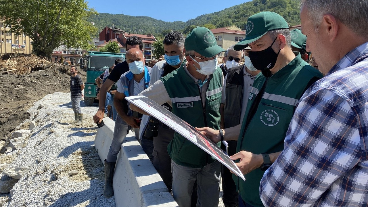 “Şükürler olsun artık ilçede işler yoluna koyuldu"