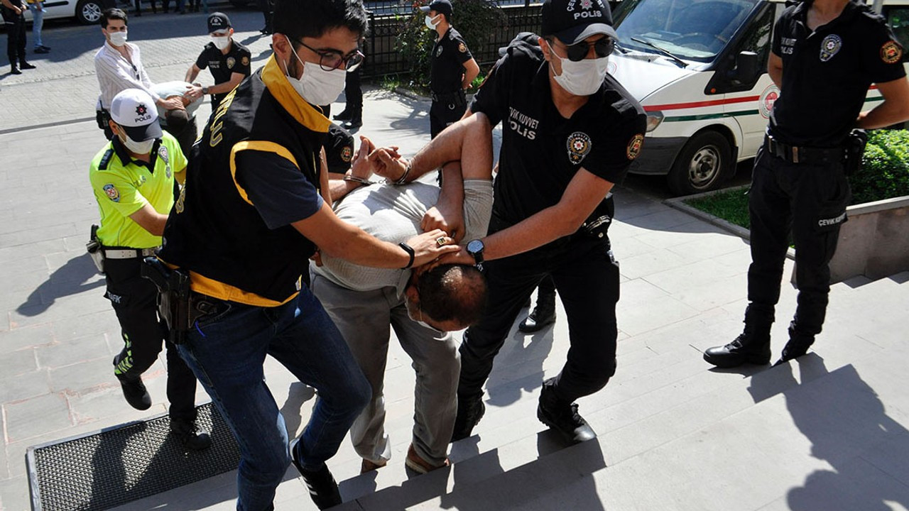 Polisin bıçaklandığı komşu kavgasında 10 şüpheli adliyede