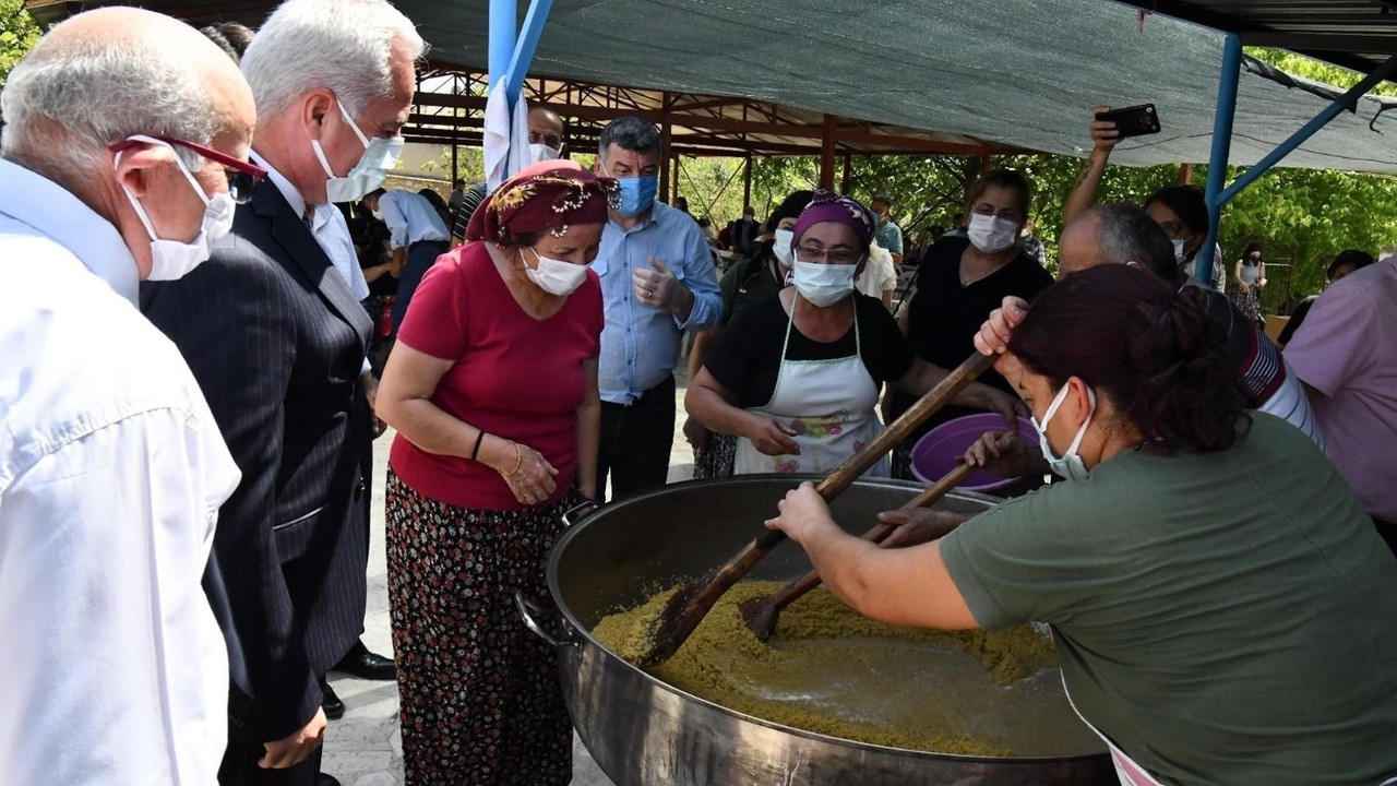 Isparta Senirkent ilçesinde kazanlar birlik ve beraberlik için kaynadı