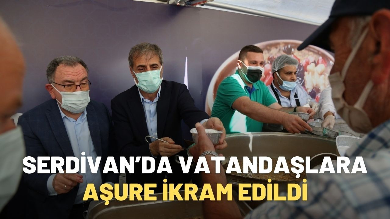 Serdivan’da vatandaşlara aşure ikram edildi