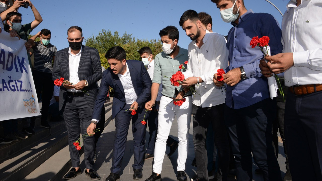 AK Parti'li Yunus Koca, vurulduğu yerde anıldı