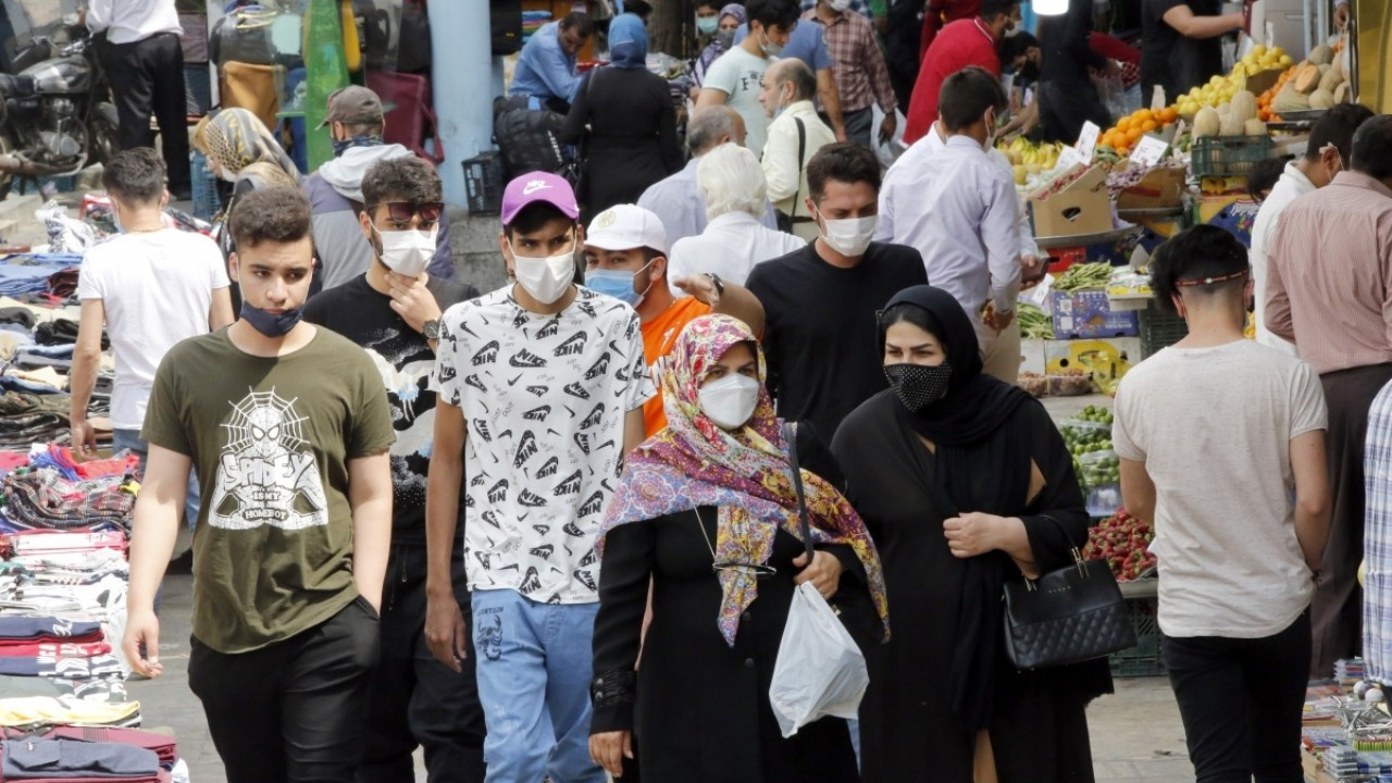 İran'da Covid-19 ölümleri 110 bini aştı