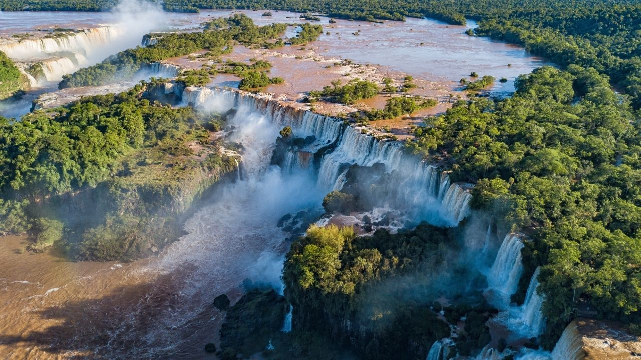 Görenleri büyüleyen Iguazu Şelalesi - Sayfa 8