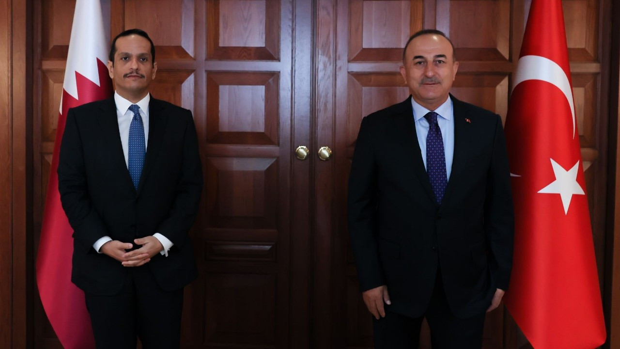 Bakan Çavuşoğlu, Katarlı mevkidaşı Al Thani ile görüştü