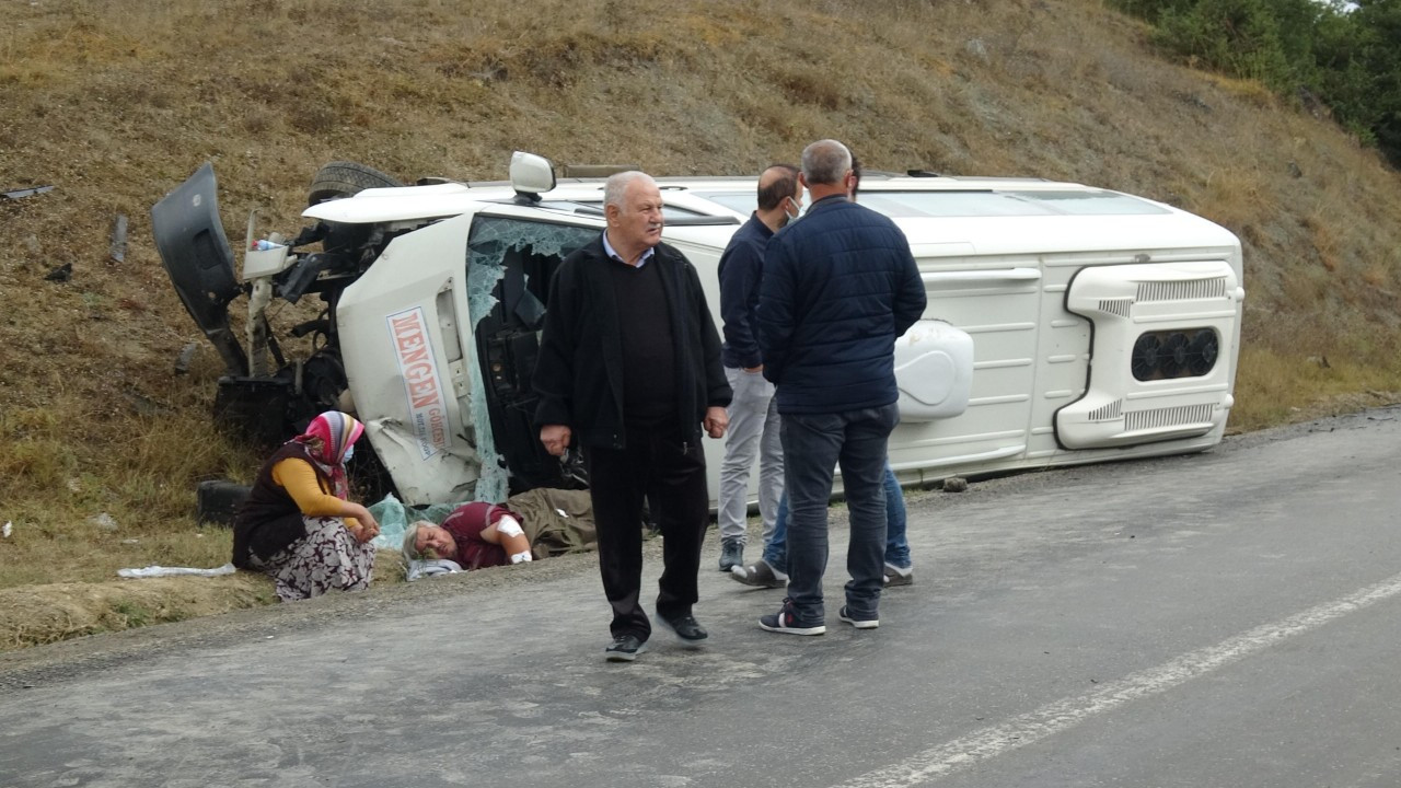 İşçi servisi tırla çarpıştı: 13 yaralı