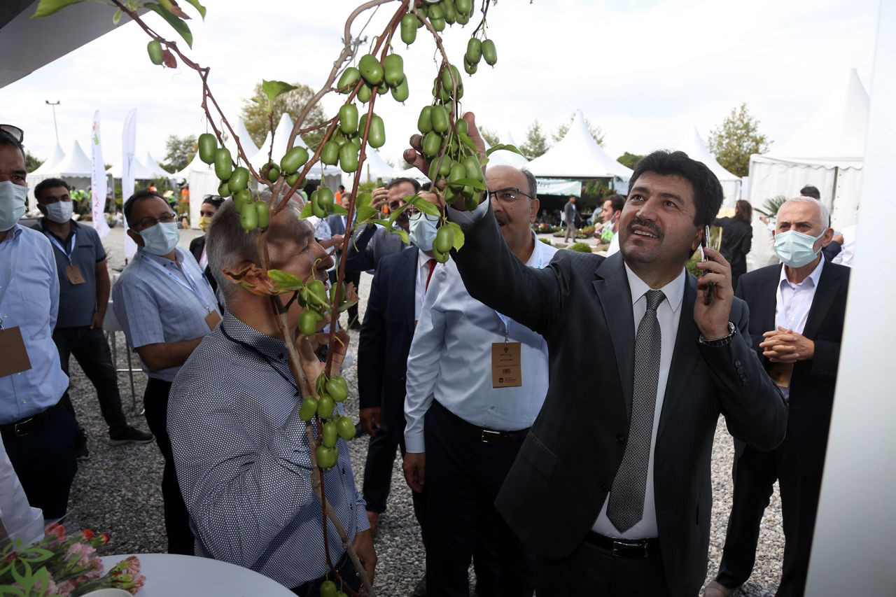 SUBÜ  Peyzaj ve Süs Bitkileri Fuarında - Sayfa 7