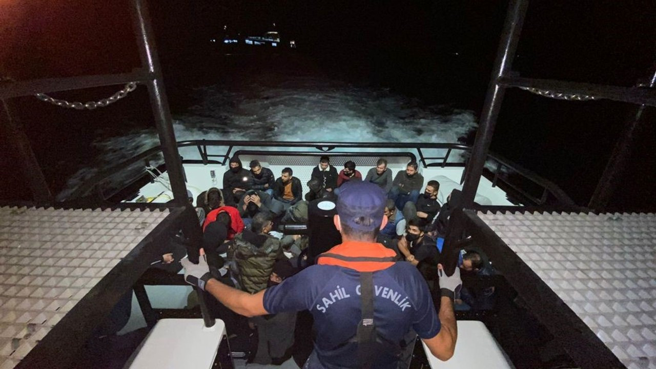 Çanakkale açıklarında gemide 35 kaçak göçmen yakalandı