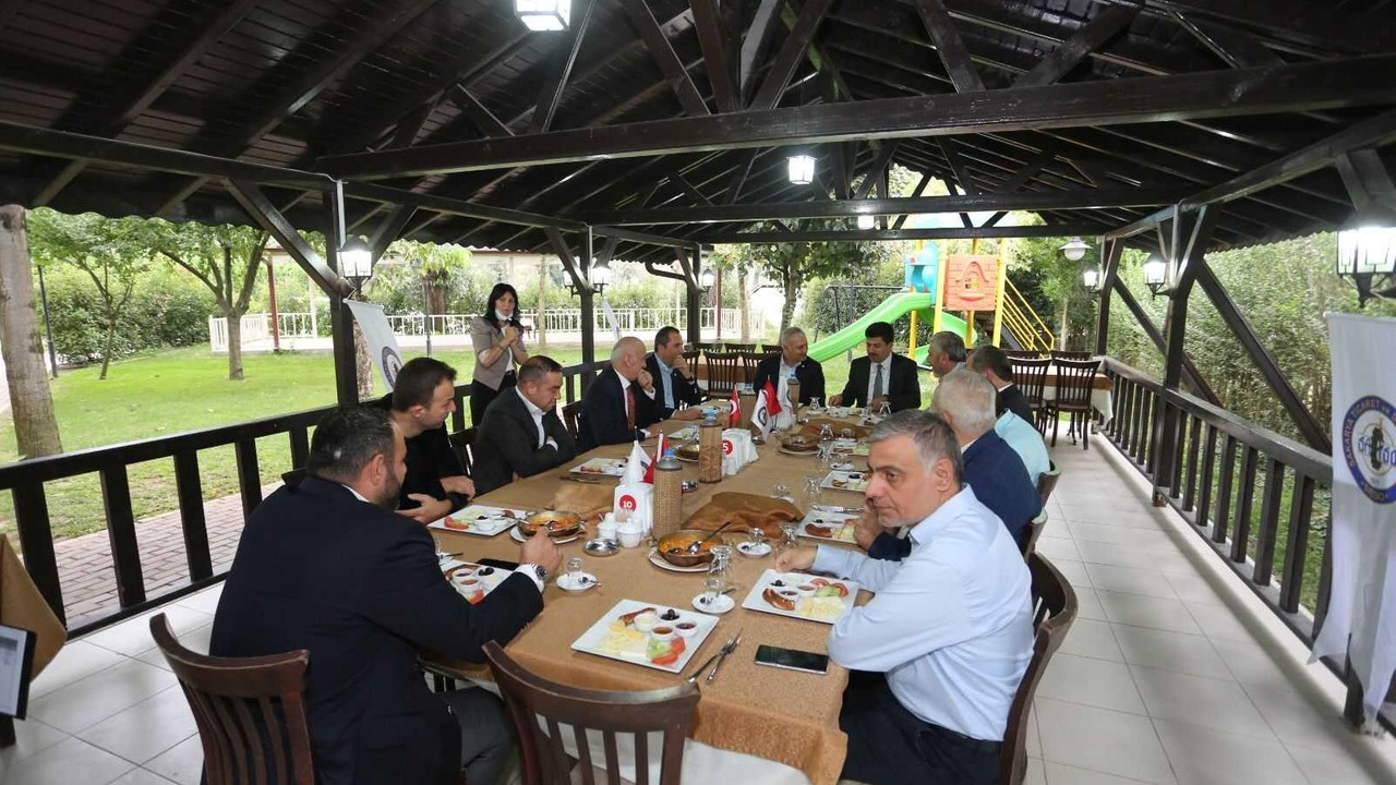 İç mekan tasarımı ve mobilya imalatı bölümü için protokol imzalandı