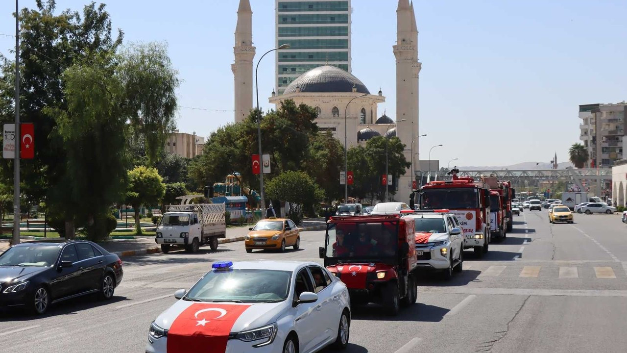 Şanlıurfa itfaiyesinden kortejli kutlama