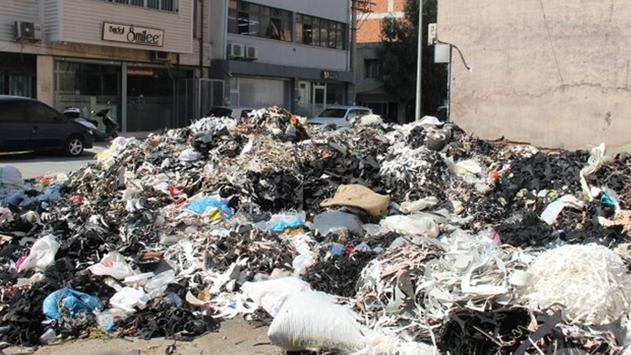 CHP'li İzmir'de çöp skandalı bitmek bilmiyor!