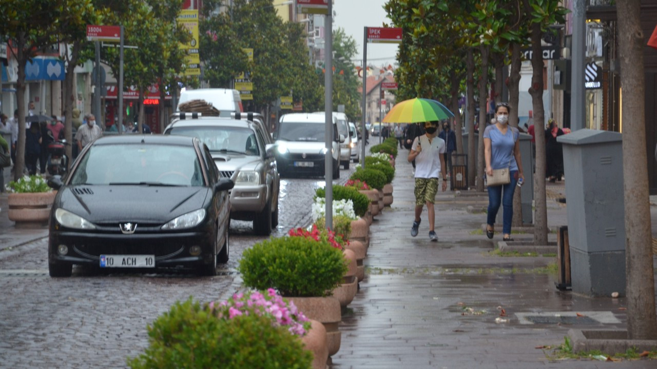 Meteorolojiden Balıkesir için kuvvetli rüzgar ve sağanak yağış uyarısı