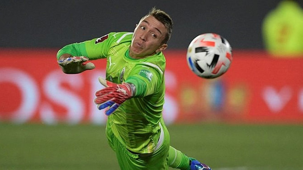 UEFA'dan Muslera'ya övgü paylaşımı!