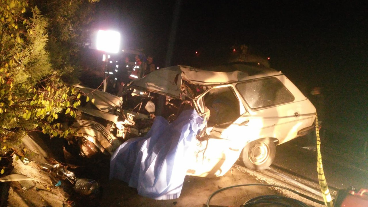 Burdur'da TIR ile çarpışan otomobil sürücüsü öldü
