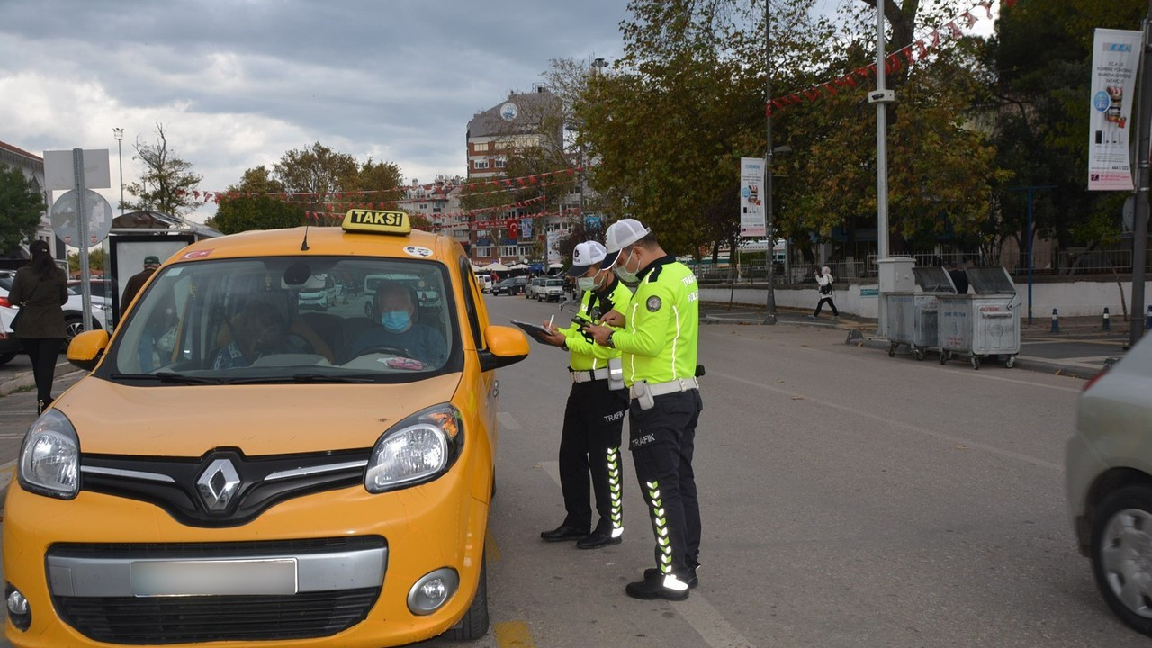 Trafikte pandemi denetimleri sürüyor