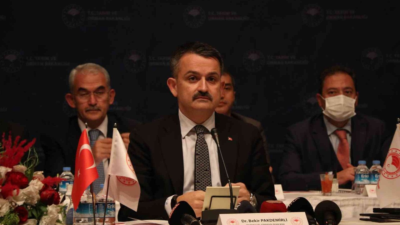 Bakan Pakdemirli: "Mersin son 19 yılda üretimini 9 misli artırdı"