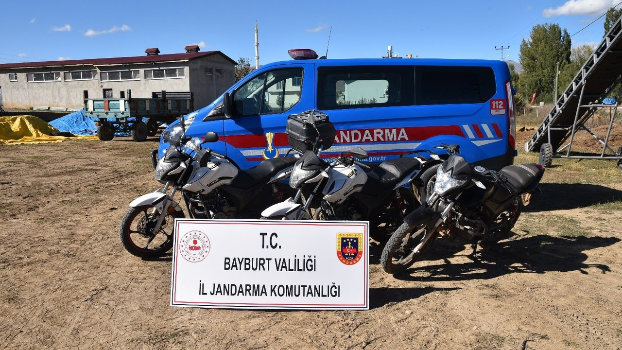 Bayburt’ta motosiklet hırsızı 4 kişi tutuklandı