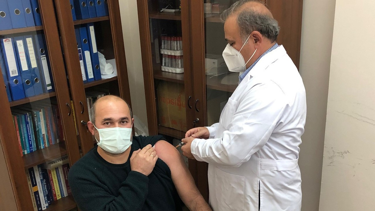 Eskişehir’deki ilk Turkovac aşısı ESOGÜ Hastanesi'nde yapıldı