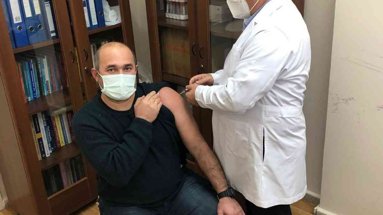 Eskişehir’deki ilk Turkovac aşısı ESOGÜ Hastanesi’nde yapıldı