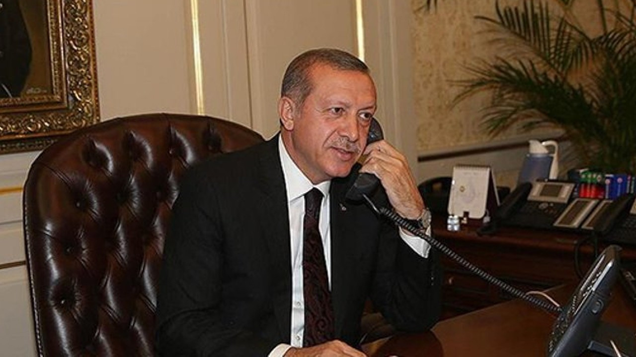 Cumhurbaşkanı Erdoğan, telefonla Hollanda'daki UDB yöneticileri ve Türk gazetecilere seslendi