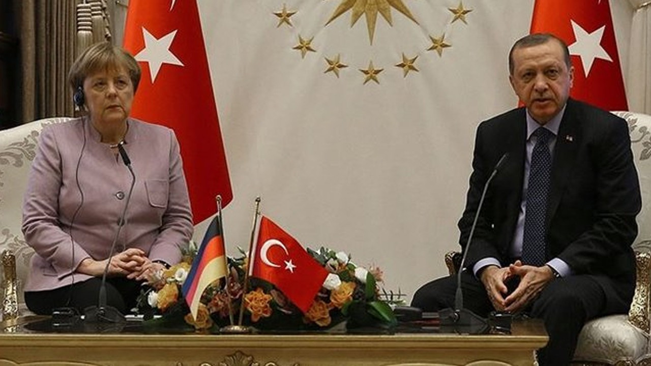 Almanya Başbakanı Merkel Türkiye'ye gelecek