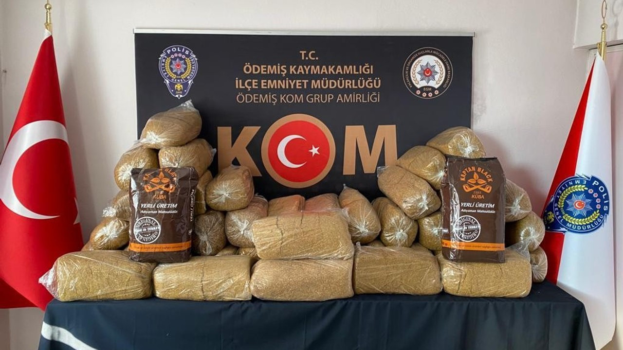 İzmir’de 215 kilogram kaçak tütün ele geçirildi