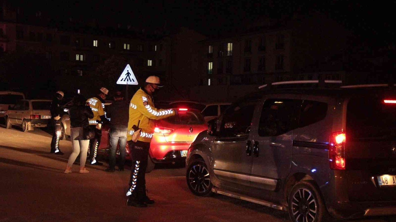 Trafik ekiplerinden alkol uygulaması