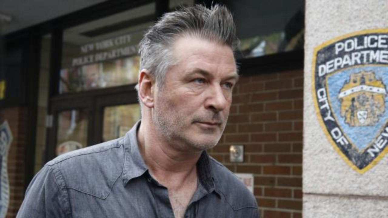 ABD’li aktör Alec Baldwin kazayla görüntü yönetmenini öldürdü