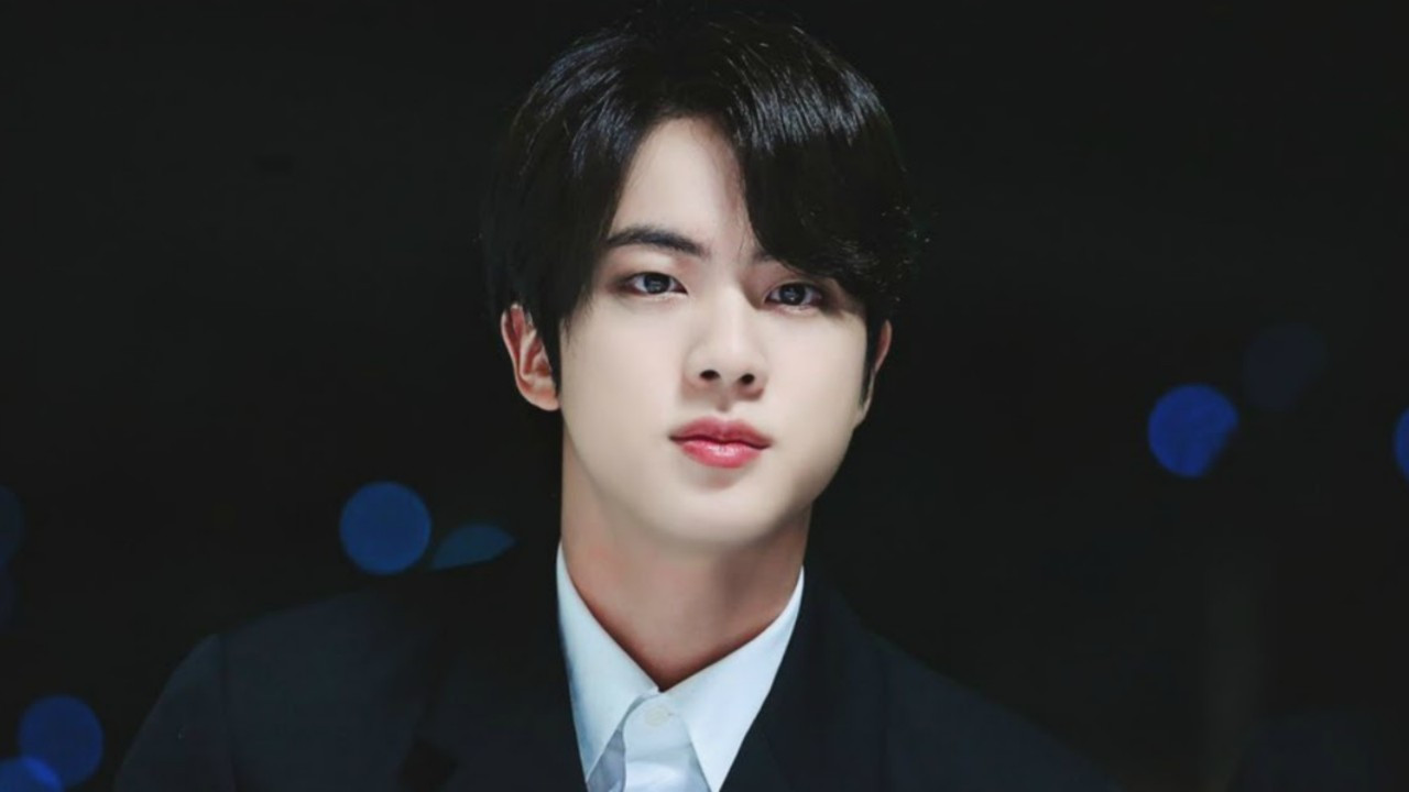 BTS üyesi Kim Seok Jin'in yaşam hikayesi ve sanat hayatı