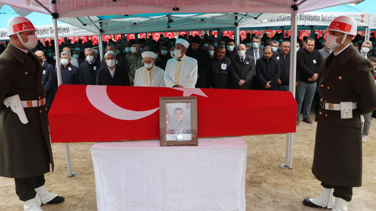 Şehit Sözleşmeli Er Sel, son yolculuğuna uğurlandı