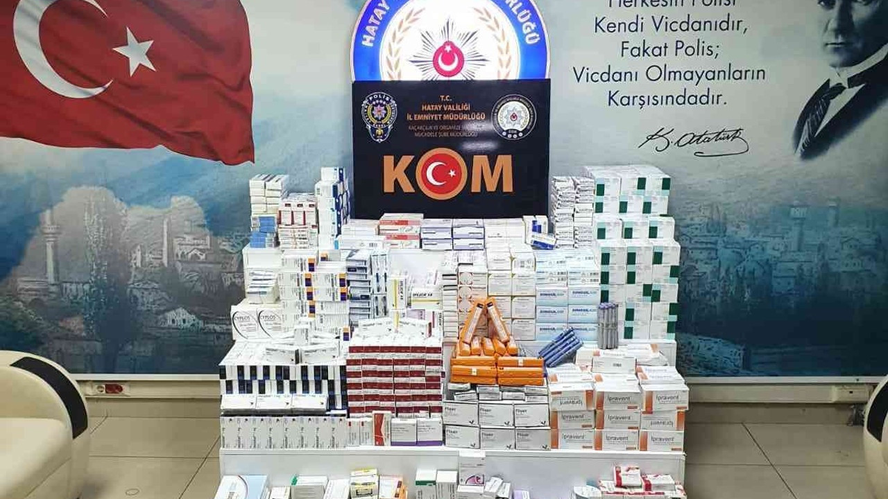 Hatay’da barkod numarası kazınmış bin 267 kutu tıbbi ilaç ele geçirildi